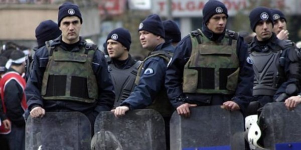 Şark'taki polise eş seçimi dersi