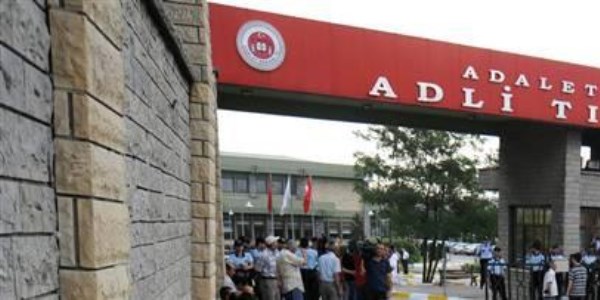 Antalya'da ��pheli �l�m