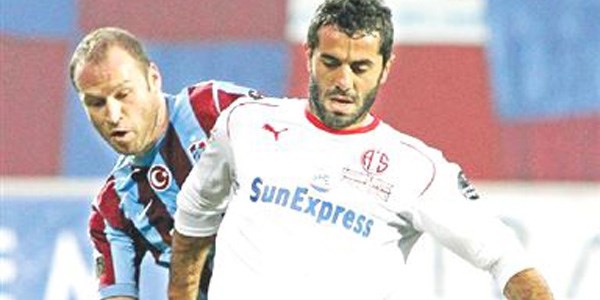 Eşini döven futbolcuya 6 ay hapis cezası