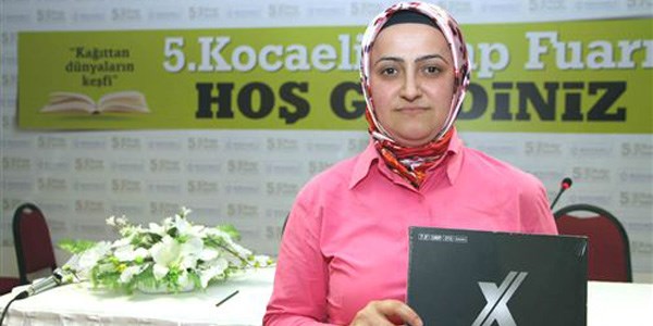 Kitap Fuarı'nın sayfasını beğenerek tablet bilgisayar kazandı