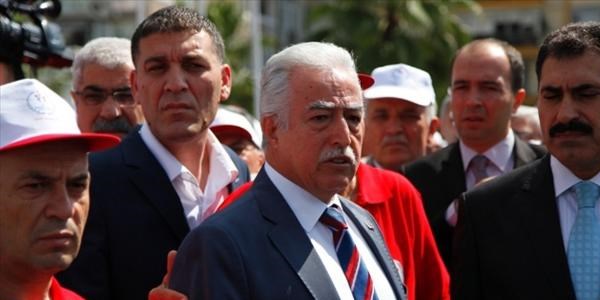 Törenler çakıştı gerginlik yaşandı