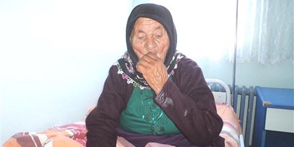 Kaymakam �ahin kimsesiz kad�na sahip ��kt�