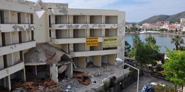 Datça Öğretmenevi'nde yıkım başladı