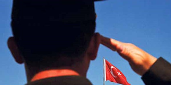 Üç haftada altı astsubay intihar etti