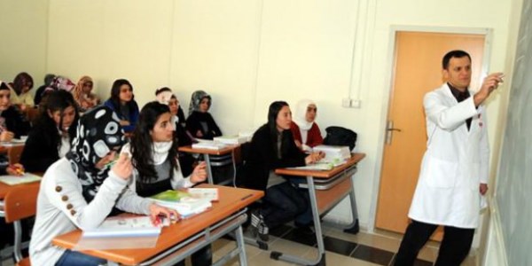 Lisede Çince eğitimi başlıyor