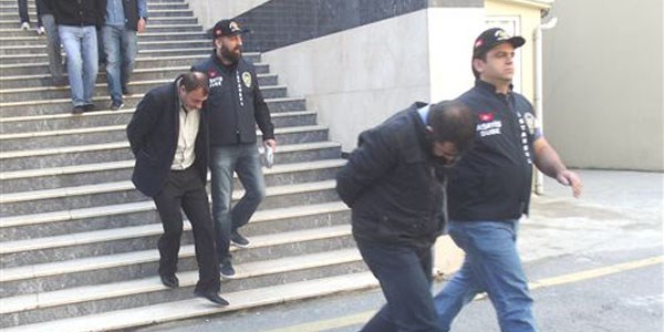50 kuruşluk çakmakları yaşlılara 8 bin tl'ye sattılar