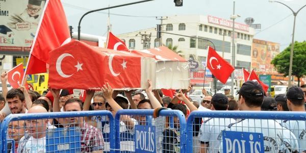 Bursa'da akil insanlara tabutlu protesto