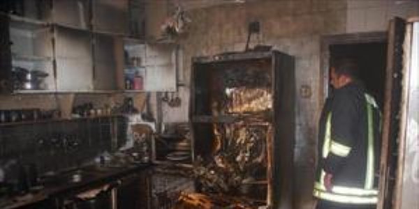 �ki karde� mutfakta ��kan yang�nda dumandan zehirlendi