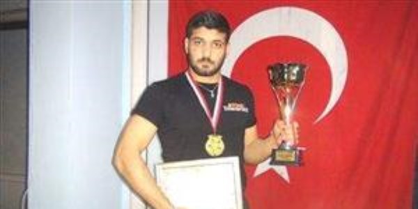 BEÜ öğrencisi milli takıma seçildi
