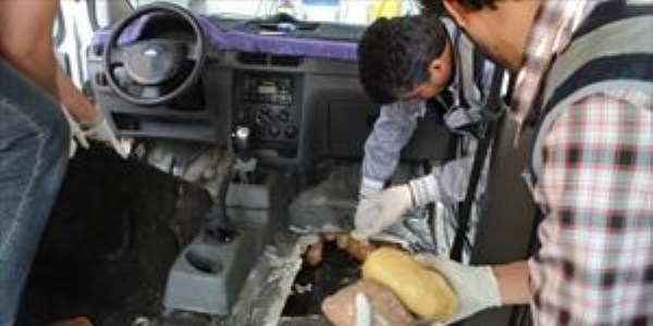 Kocaeli'nde 51 kilo eroin, 60 kilo esrar ele geçirildi