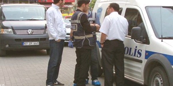 İmam evinde ölü bulundu