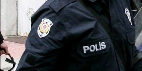 Reyhanl�'da eylem gerginli�i: 1'i polis 4 yaral�