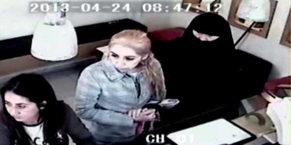 Kuyumcu soygunlarına karışan iki kız kardeş teslim oldu