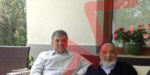 Cumhurbaşkanı Gül, anne ve babasıyla hasret giderdi