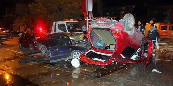 Samsun'da feci kaza: 3 ölü, 5 yaralı