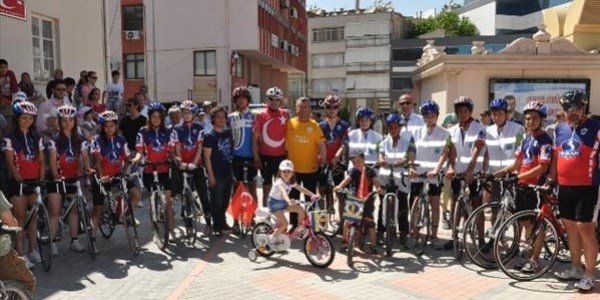 19 Mayıs'ta birlik ve beraberlik adına pedal çevirdiler