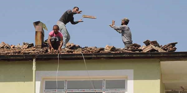 Reyhanlı'da yaralar sarılıyor