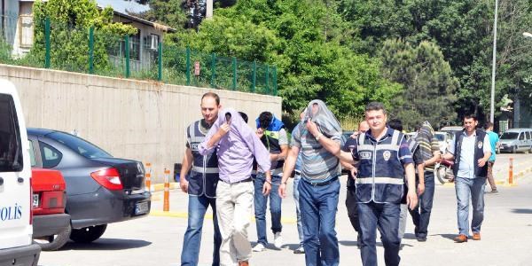 Sakarya'da fuhuş operasyonu: 7 kişi gözaltında