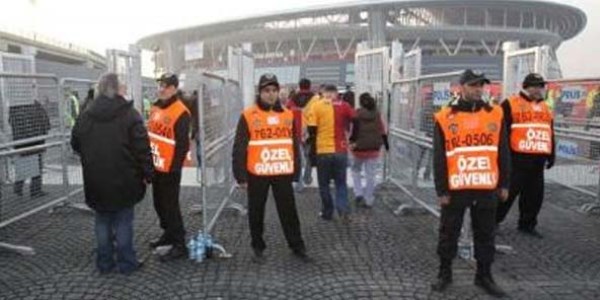 25 bin g�venlik�i i�siz kalabilir/ Video