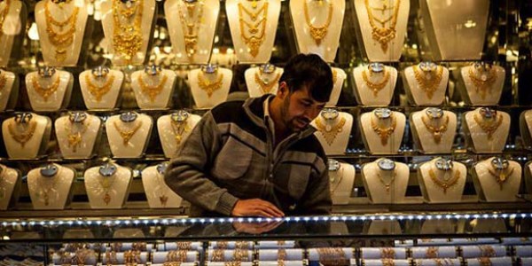 Altında iki hafta sonra ilk yükseliş