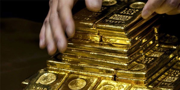 Alt�n fiyatlar� y�kseli�e ge�ti