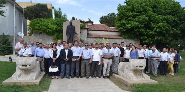 Eğitim sendikaları öğretmene şiddeti kınadı