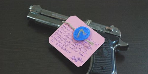Silah görünümlü çakmakla polisleri tehdit etti