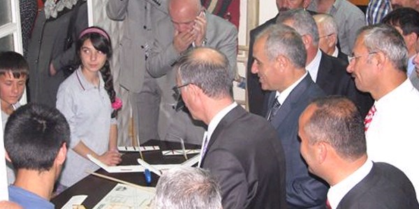 Sorgun Halk Eğitim Merkezi yıl sonu sergisini açtı