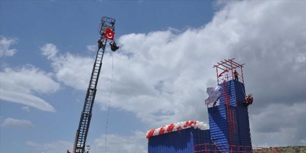 İtfaiye erleri komando erlerini aratmadı
