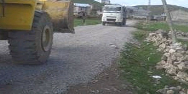 Kendi yollarını yaptılar