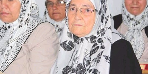76 yaşında okuma yazma bilmiyorlar, 3 ayda Kuran-ı ezbere öğrendiler
