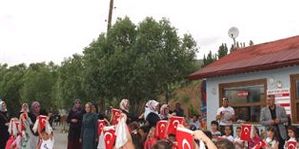 Suşehri'nde 4. uçurtma şenliği yapıldı