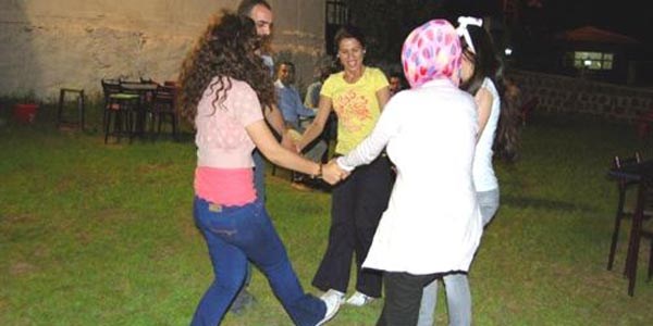 ��rnak'ta gece hayat� renklendi