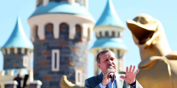 Erdoğan, Türkiye'nin en büyük parkını açtı/Video