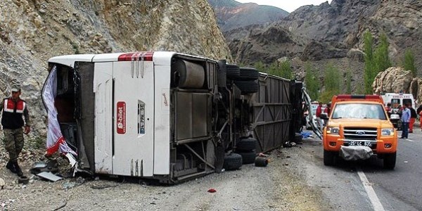 Kanseri yendi trafik kazasında öldü