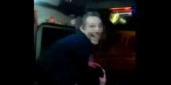 Minibüs şoförünün yaptıkları herkesi şoke etti!