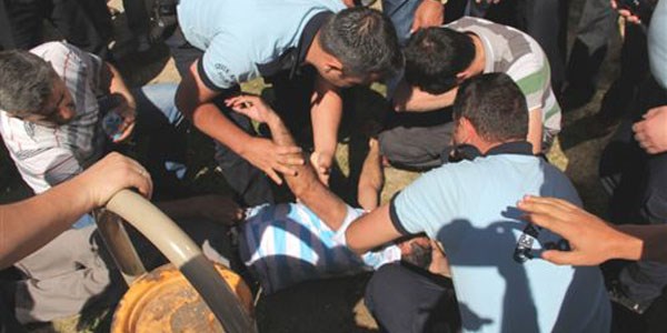 Sitede yumruk yumruğa yönetim kavgası