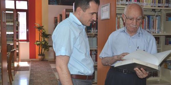 ÇOMÜ Kütüphane'sine bağışlar devam ediyor