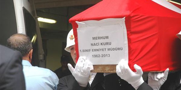 Emniyet Müdürü Naci Kuru uğurlanıyor