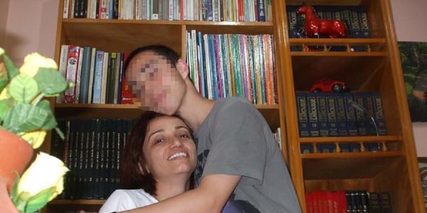 Hemşire, otel odasında ilaçlı serumla intihar etti
