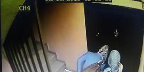 Kadın hırsızların soygun anı kameralara takıldı