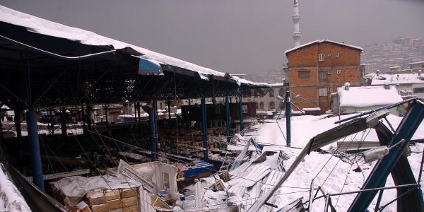 Pazar yeri çatısı faciasında eski belediye başkanına soruşturma izni