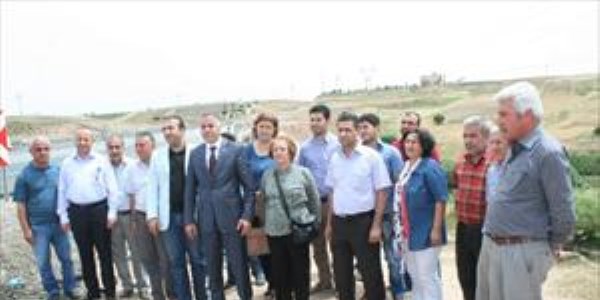 CHP, ölüm köprüsünde basın açıklaması yaptı