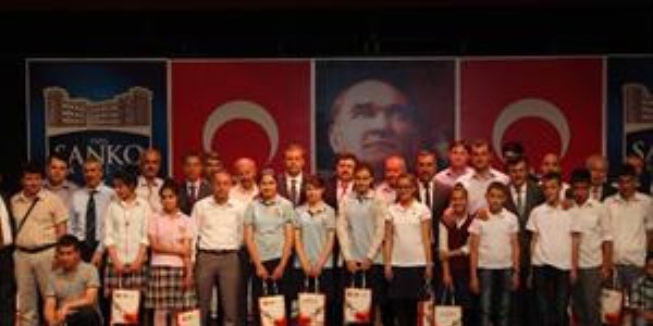 Gaziantep'te ortaokul ��rencileri bilgi yar��mas�nda k�yas�ya yar��t�