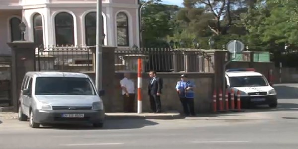 Erdoğan'ın evinin önünde güvenlik artırıldı/ Video