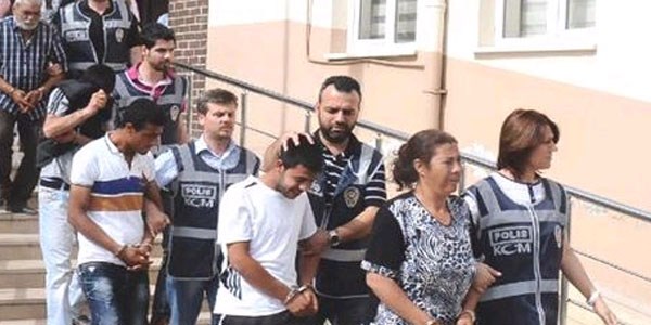 Uyuşturucu satıcısı 28 kişi tutuklandı