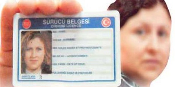 Bütün ehliyetler değişiyor