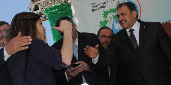 Eroğlu'ndan genç kıza: Sen gaza gelme/ Video