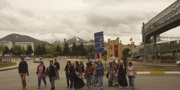 Üstgeçit değil süsgeçit