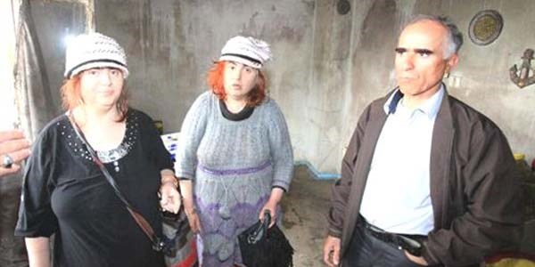 Karabağlar'da çöp ev temizlendi